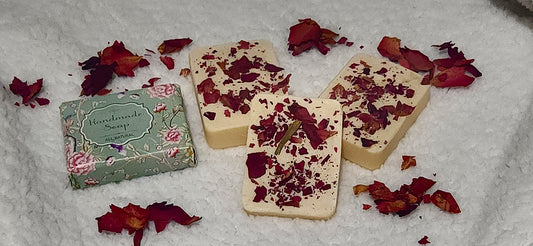 Artisanal Soap with a delicate Love Spell Scent